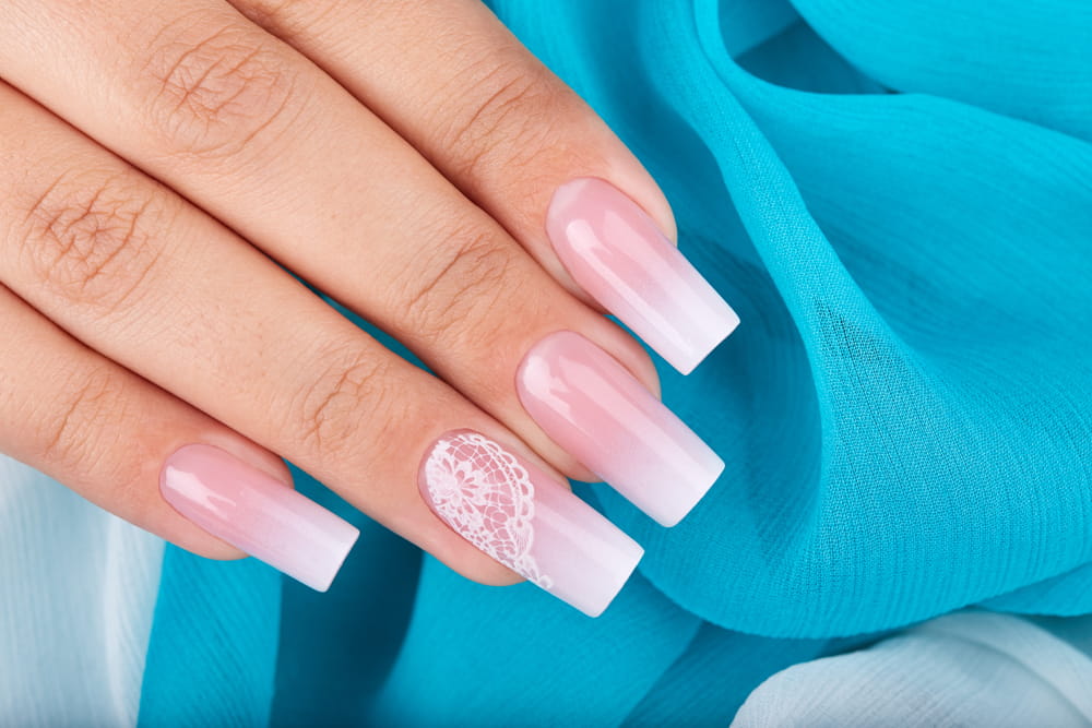 Résine acrylique pour décoration d'ongles et nail art